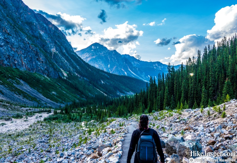 Hiking Jasper in April